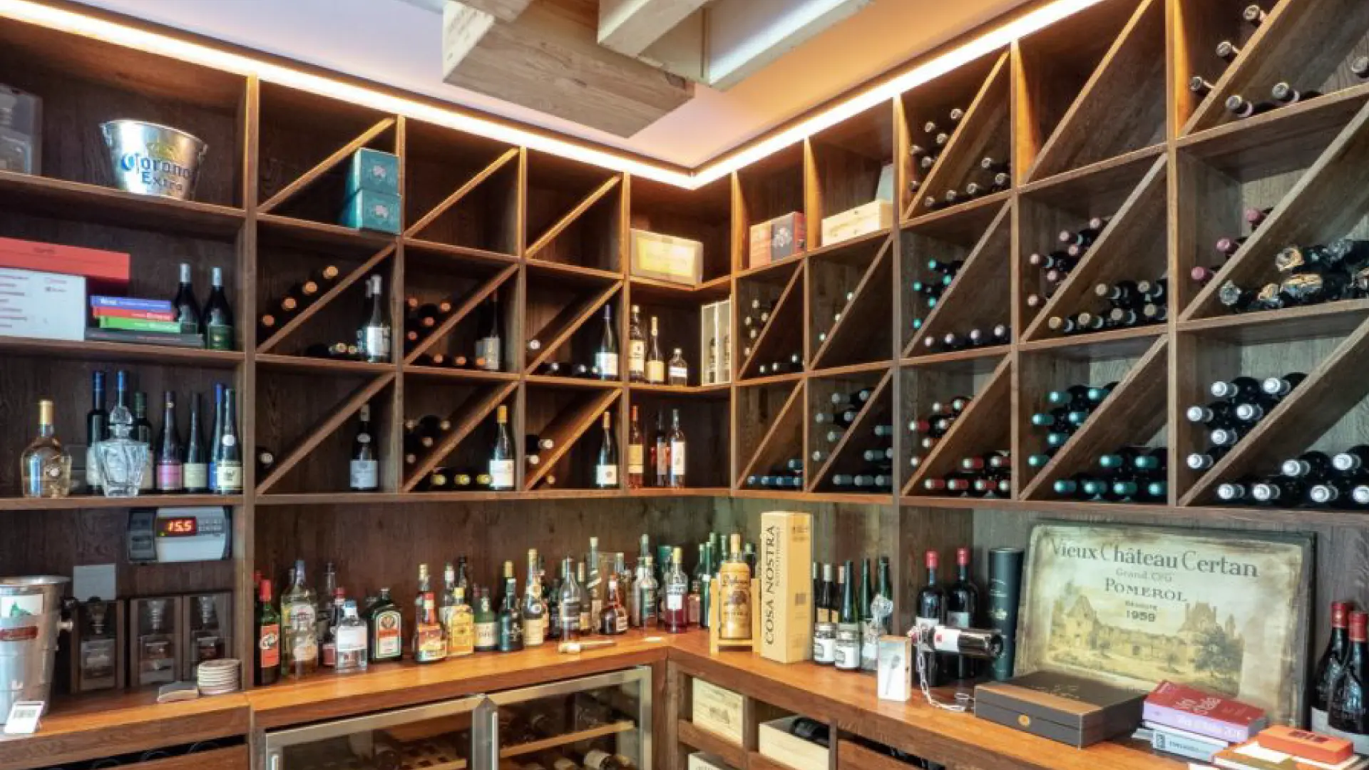 Villa Luxembourg cave à vin