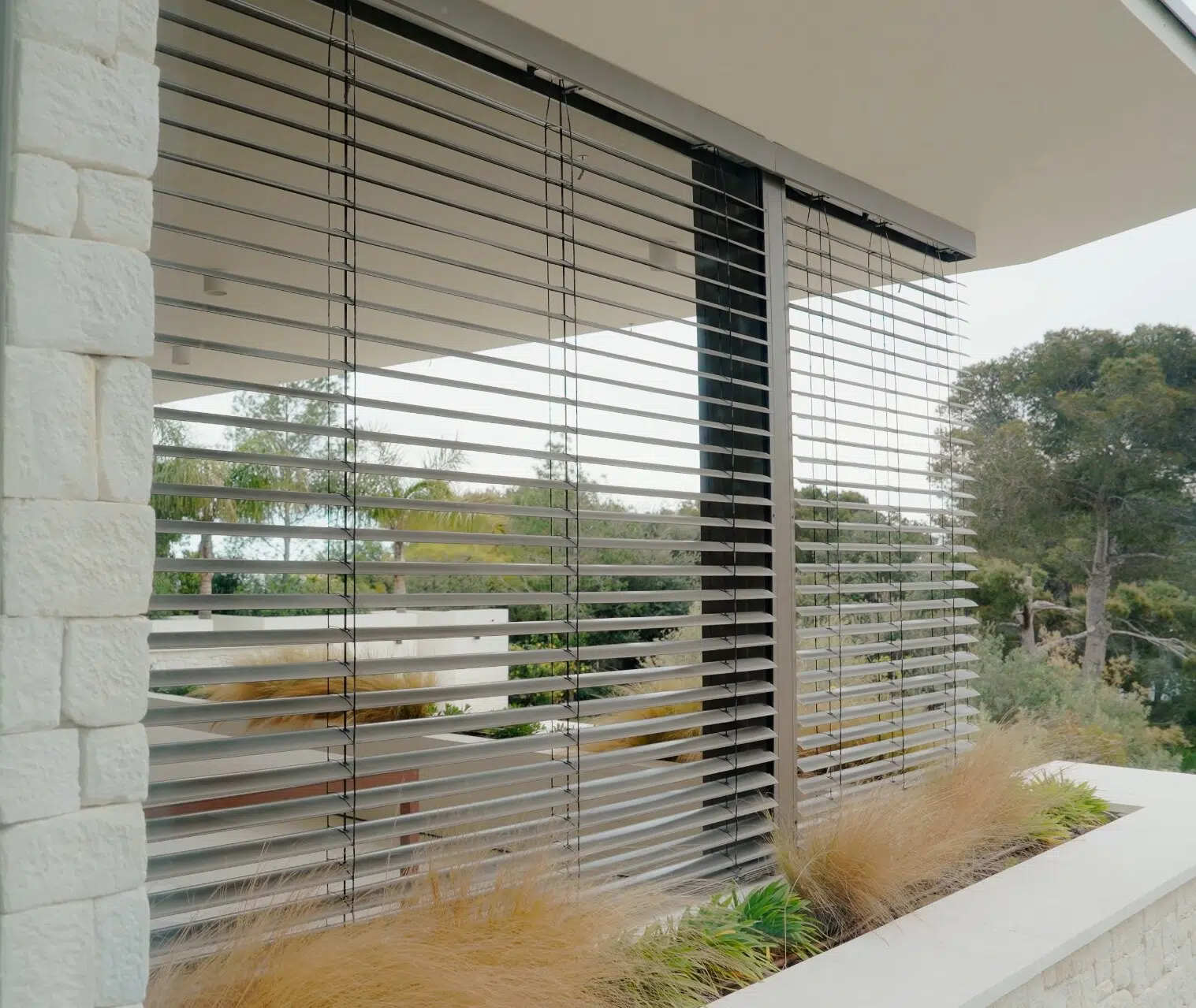 Volets roulants extérieurs pilotés